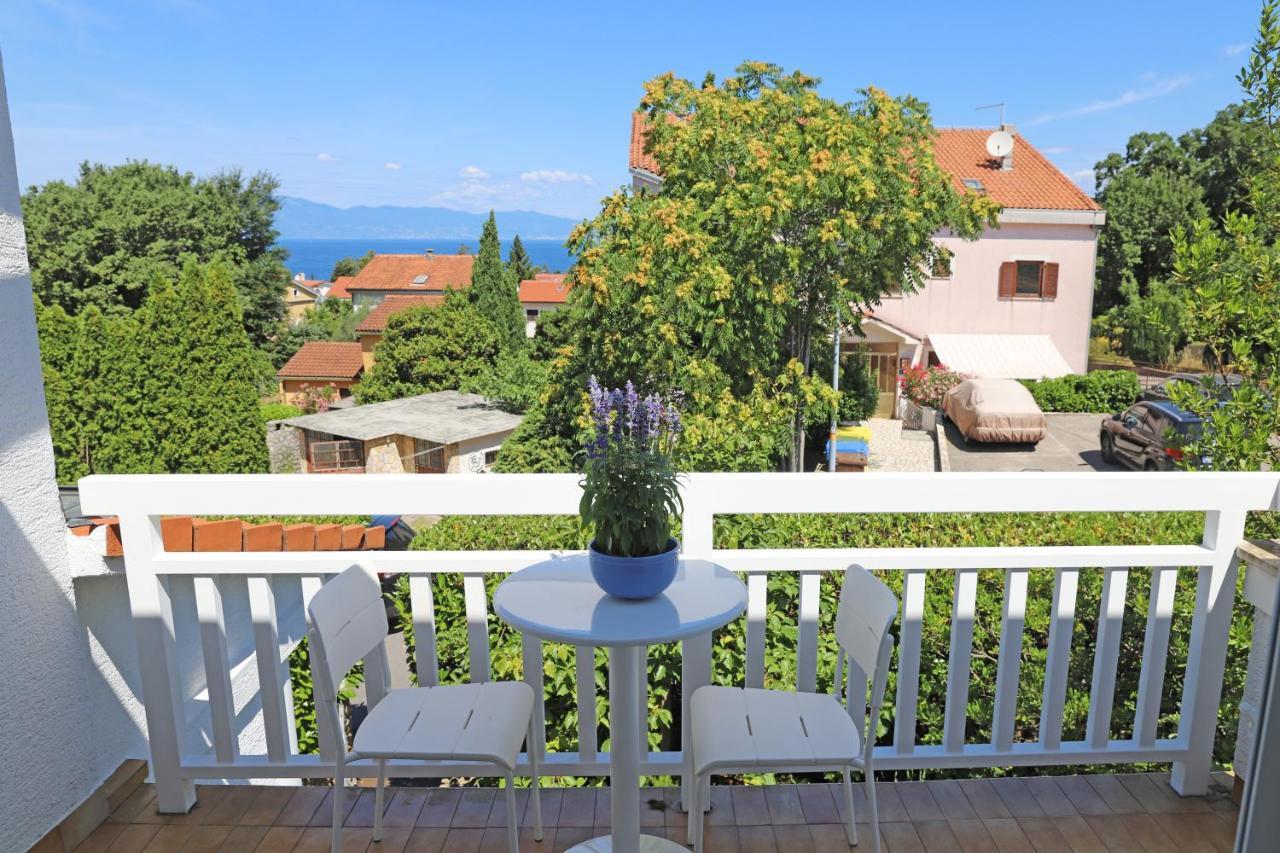 Apartment Hudan Malinska Esterno foto