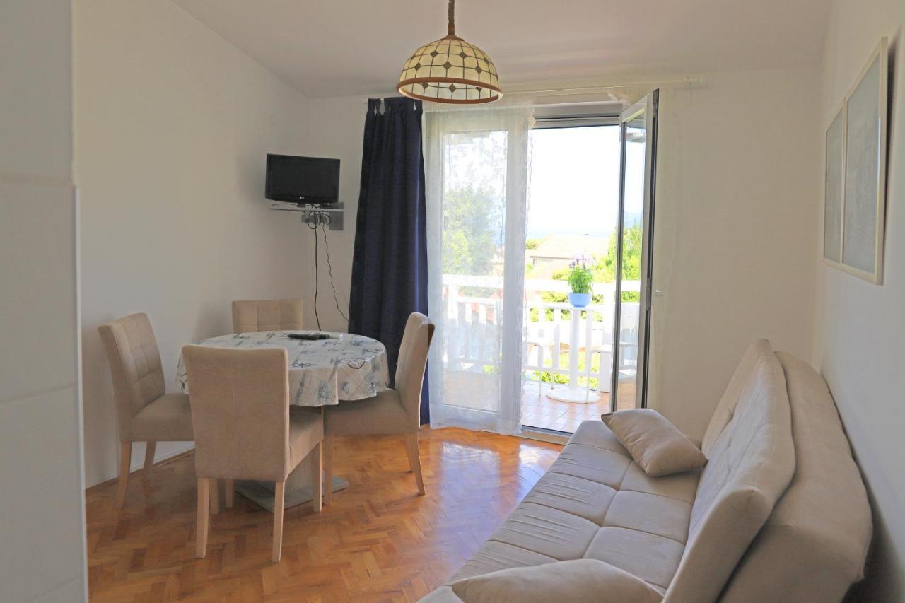 Apartment Hudan Malinska Esterno foto