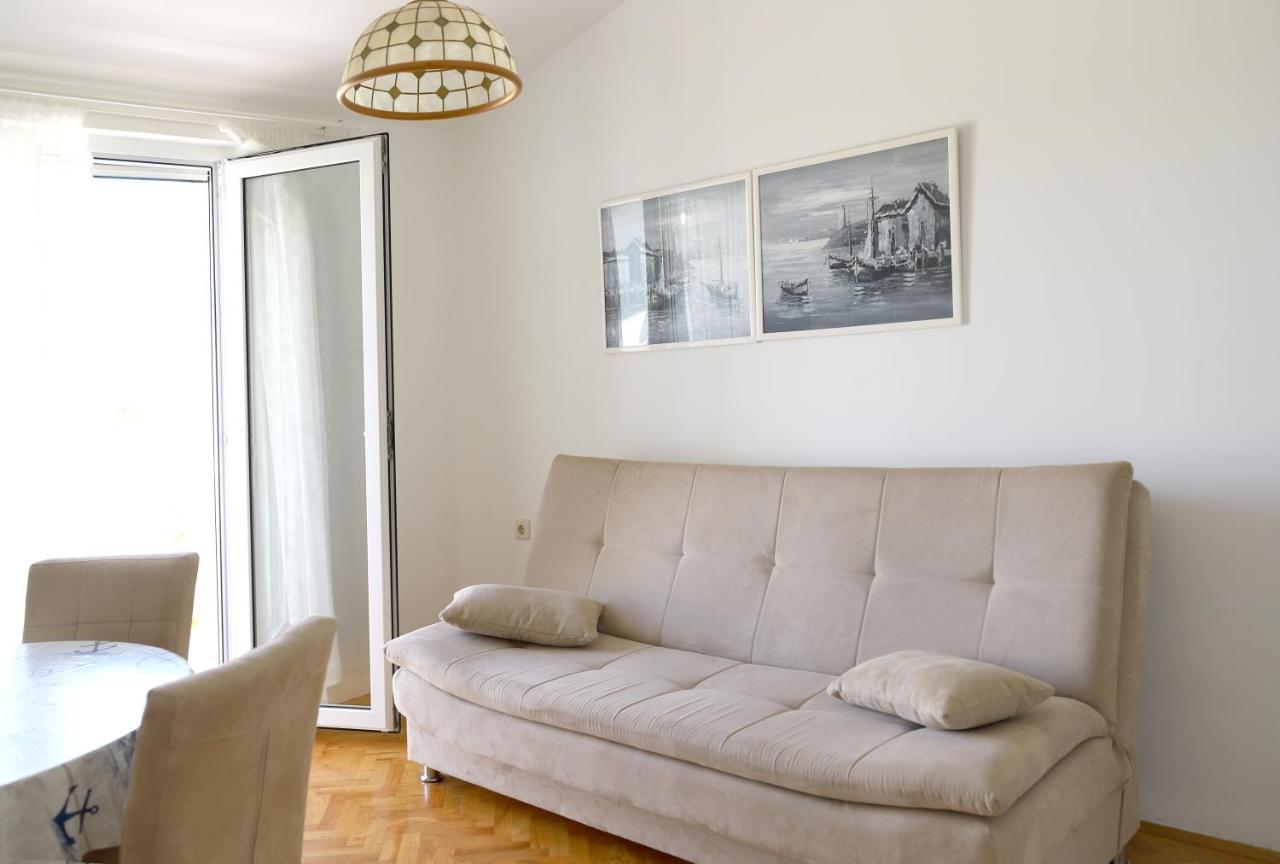 Apartment Hudan Malinska Esterno foto