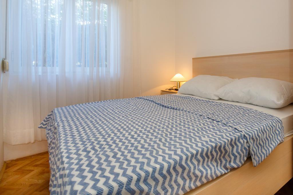Apartment Hudan Malinska Esterno foto