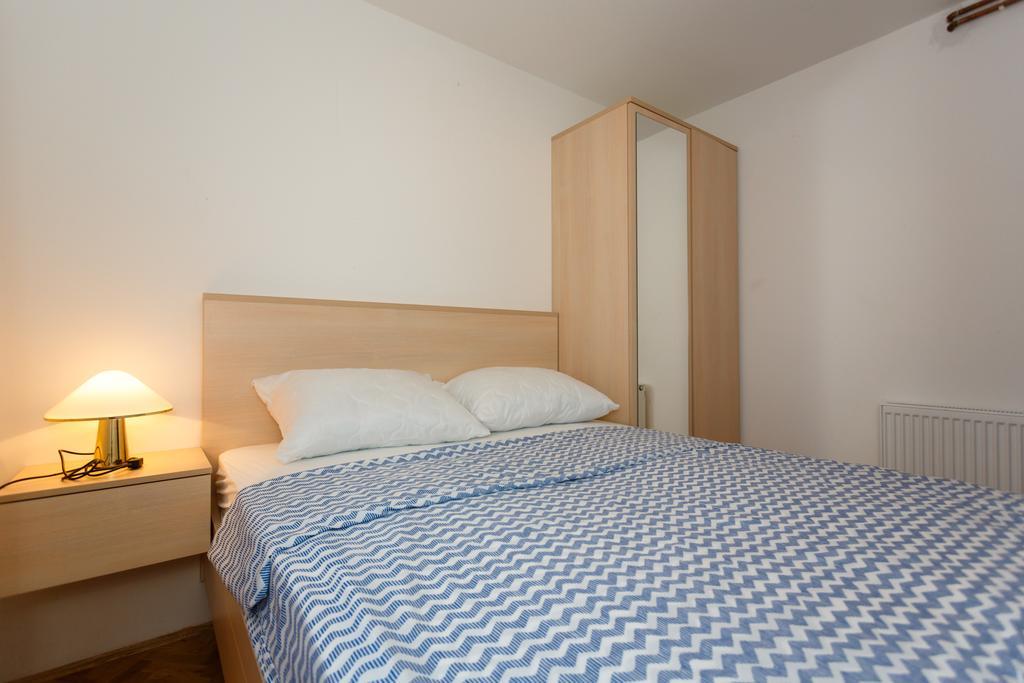 Apartment Hudan Malinska Esterno foto