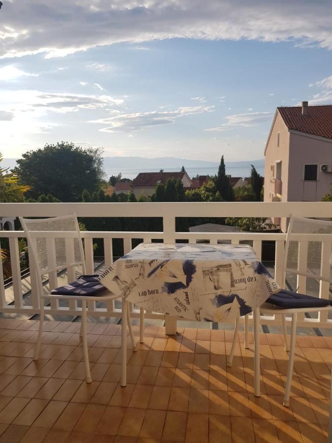 Apartment Hudan Malinska Esterno foto